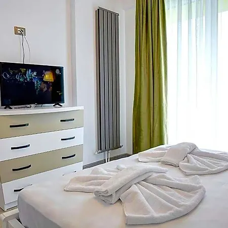 Отель Ella Mamaia