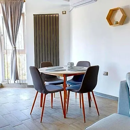 Отель Ella Mamaia 3*