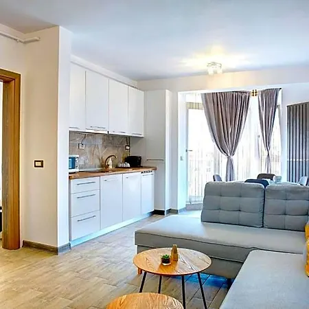 Ella Mamaia Ξενοδοχείο 3*